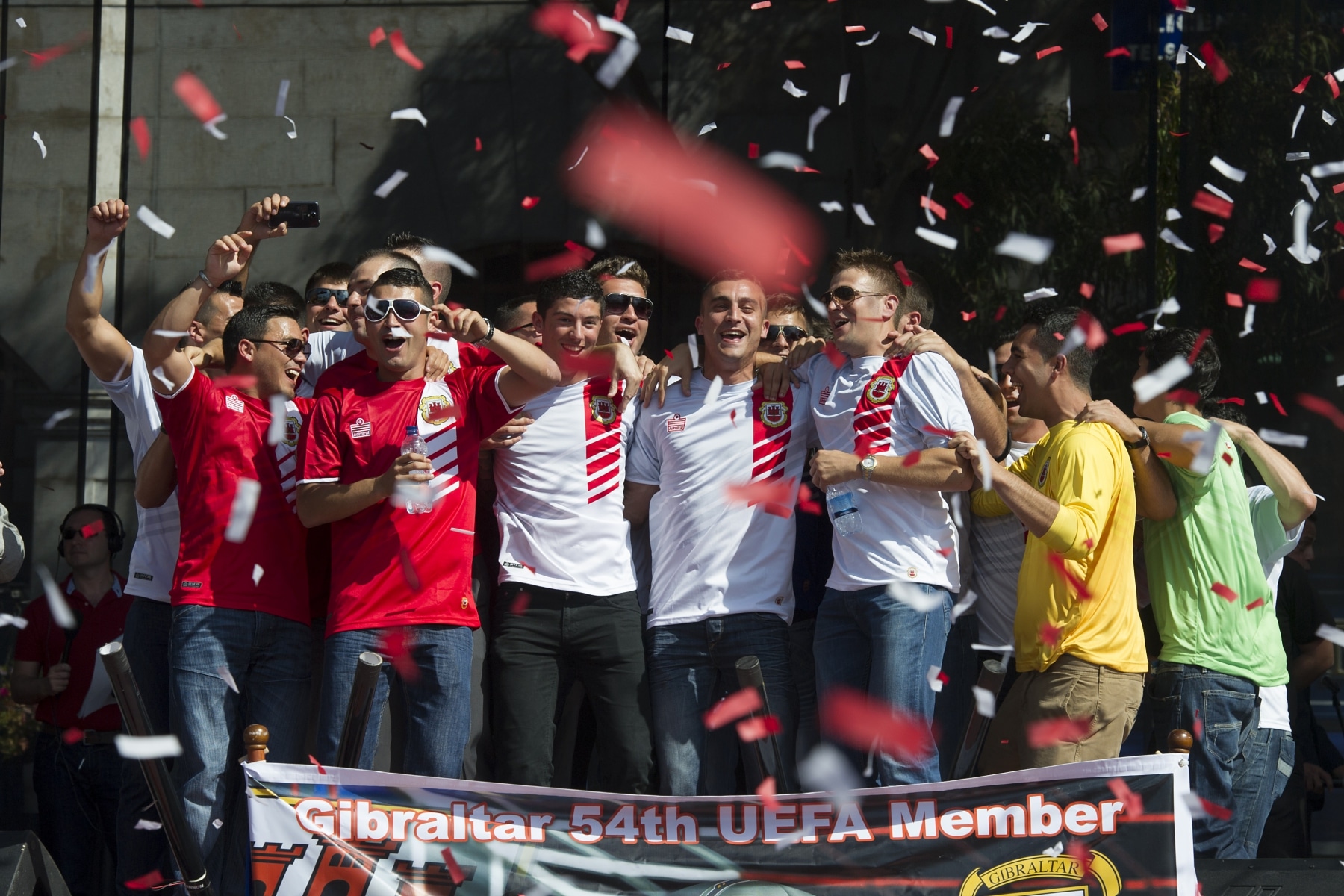 celebracin-entrada-gibraltar-en-la-uefa-12_9222043153_o