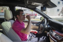 un-conductor-en-la-cola-para-entrar-a-gibraltar_9458052335_o