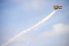tom-lackey-acrobata-aereo-de-94-anos-en-gibraltar-10102014-15_15493079526_o