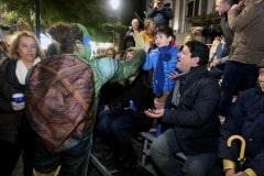 fabin-picardo-en-la-cabalgata-de-los-reyes-magos-en-gibraltar_23578624704_o