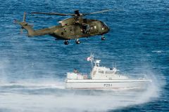 15-de-enero-2016-simulacro-de-rescate-con-helicpteros-merlin-mk3-en-gibraltar-05_24315970931_o