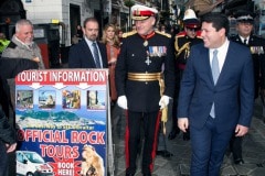 gobernador-de-gibraltar-edward-davis_23870202223_o