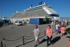 Escala-inaugural-del-crucero-Ovation-of-the-Seas-19