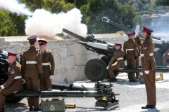 2-jun-2016-salvas-en-gibraltar-honor-al-aniversario-de-coronacin-de-la-reina_27417180285_o