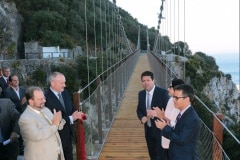 21-jun-2016-inauguracin-puente-colgante-en-la-reserva-natural-del-pen-de-gibraltar_27799937876_o