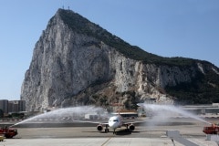 nueva-ruta-area-gibraltar-manchester_28004569021_o