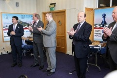 27-ene-17-fabin-picardo-visita-el-open-de-gibraltar-de-ajedrez-6_32513496236_o