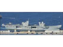 portaaviones-hms-queen-elizabeth-fondeado-en-el-puerto-de-gibraltar-1_40133905072_o