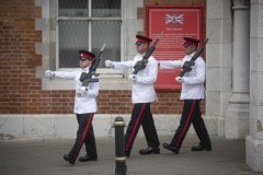 cambio-de-guardia-en-gibraltar-por-boda-real_40402218740_o