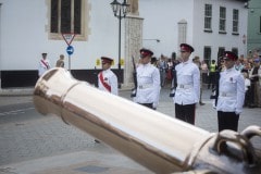 cambio-de-guardia-en-gibraltar-por-boda-real_40402220950_o
