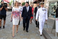 7u3a0102_50032156358_o