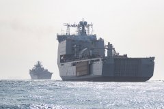 HMS-Albion-y-RFA-Lyme-Bay-Gib-2