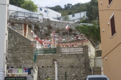 con-motivo-del-da-nacional-de-gibraltar-10-de-septiembre-calles-casas-y-patios-se-engalanan-con-los-colores-nacionales_22726753932_o