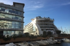 el-hotel-flotante-de-lujo-sunborn-est-permanentemente-en-la-marina-de-ocean-village-de-gibraltar_22727097582_o