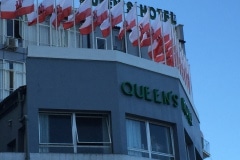 otro-clsico-del-turismo-de-gibraltar-el-queens-hotel_22727032072_o