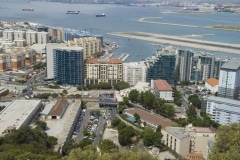 vistas-de-ocean-village-y-de-la-pista-del-aeropuerto-de-gibraltar_22713695086_o